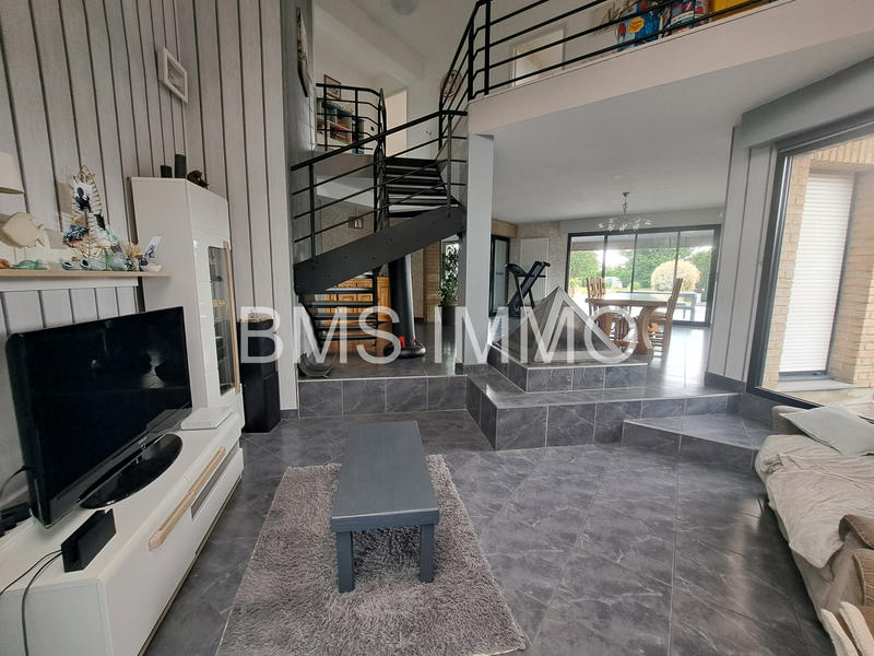 Maison - 167 m² - 6 pièces