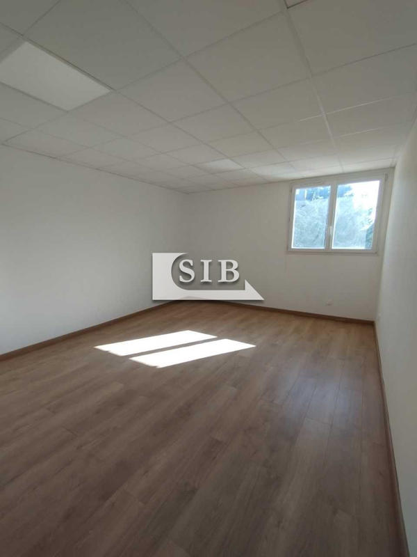 Local commercial - 200 m²