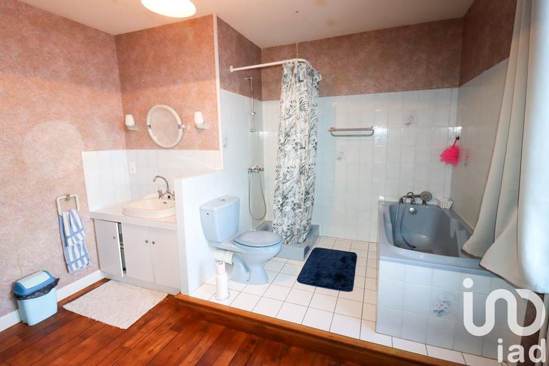 Maison - 262 m² - 12 pièces