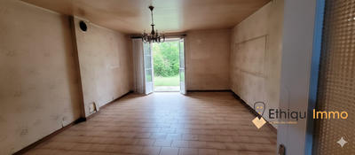 Maison - 102 m² - 25 pièces