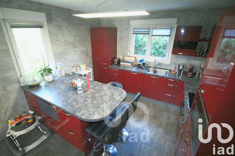 Maison - 230 m² - 5 pièces