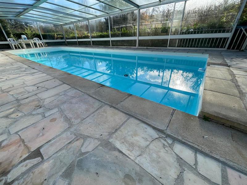 Maison - 230 m² - 8 pièces