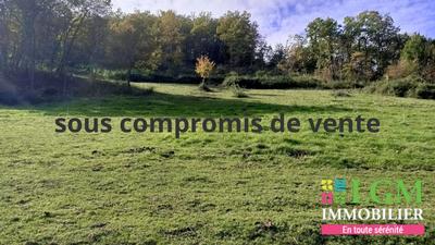 Terrain constructible - 1 400 m²