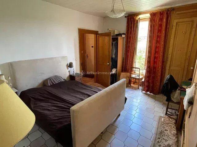 Maison - 278 m² - 8 pièces