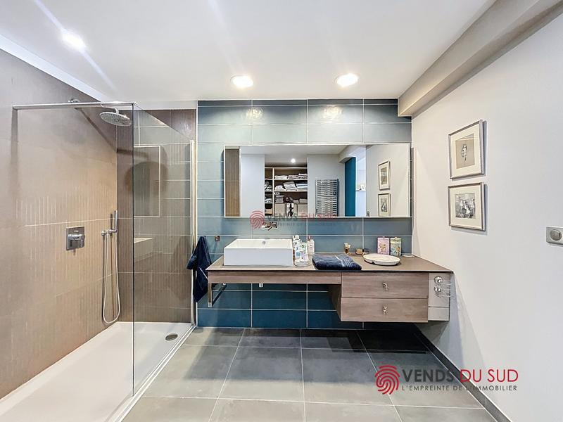 Maison - 246 m² - 6 pièces