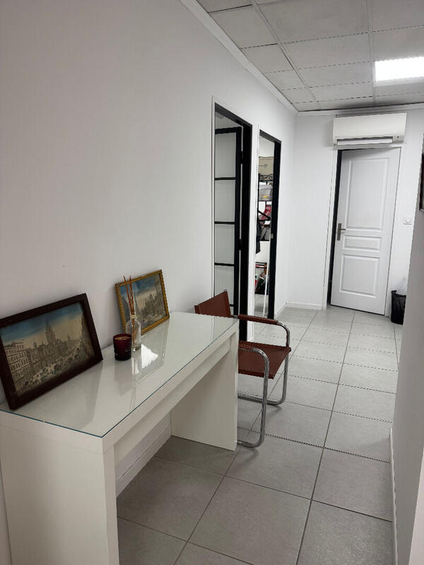 Bureau - 108 m² - 4 pièces