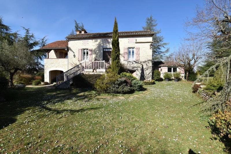 Maison en pierre - 156 m² - 7 pièces