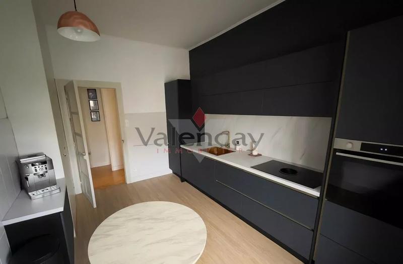 Appartement - 102 m² - 4 pièces