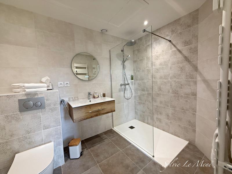 Maison - 459 m² - 14 pièces