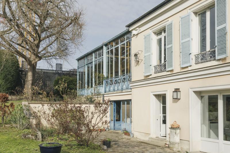 Maison - 876 m² - 20 pièces