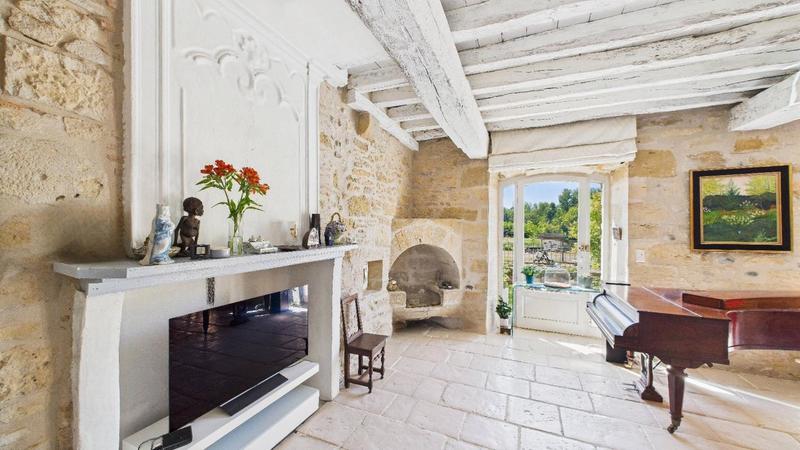 Maison en pierre - 320 m² - 7 pièces