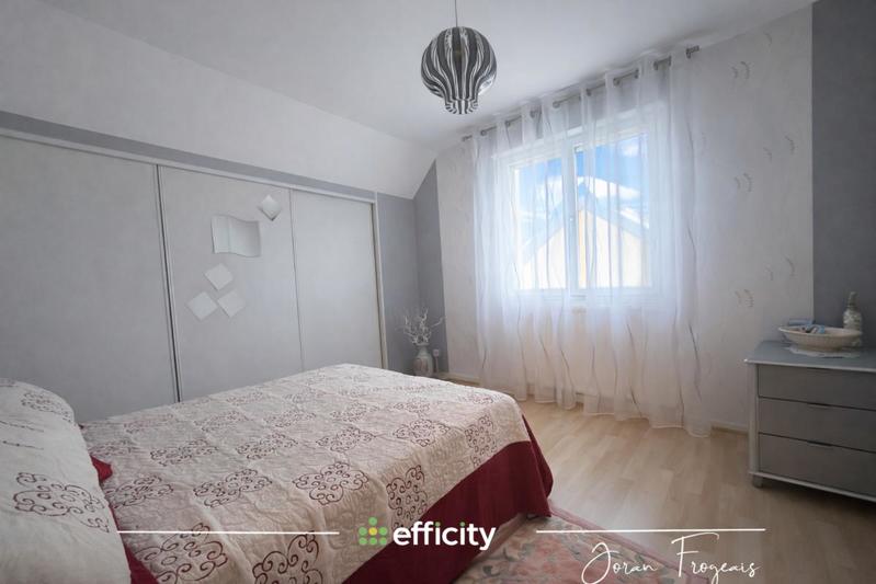 Maison - 165 m² - 7 pièces