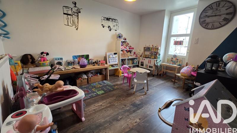 Maison - 93 m² - 5 pièces