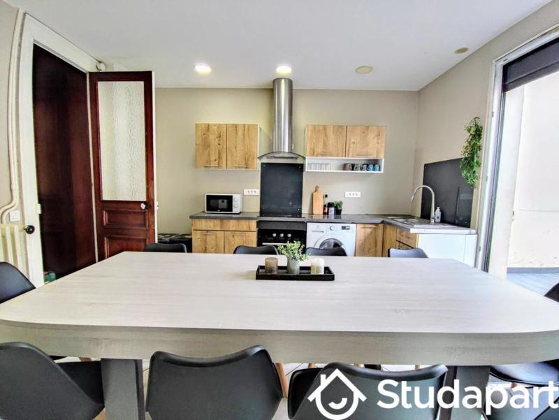 Chambre - 10 m² - 1 pièce