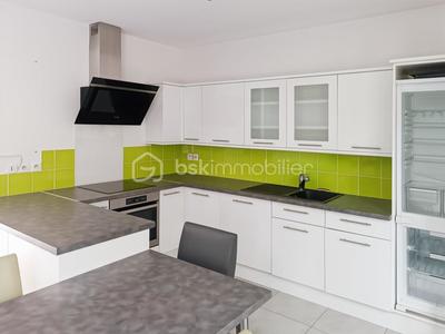 Maison - 123 m² - 6 pièces