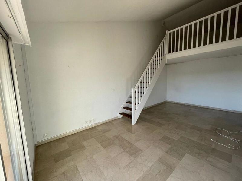 Appartement - 80 m² - 3 pièces