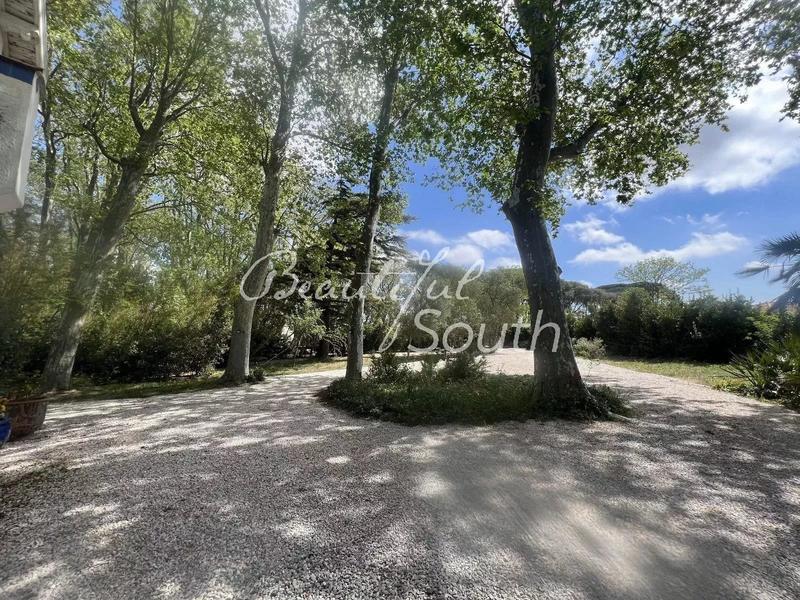 Hôtel particulier - 300 m² - 8 pièces