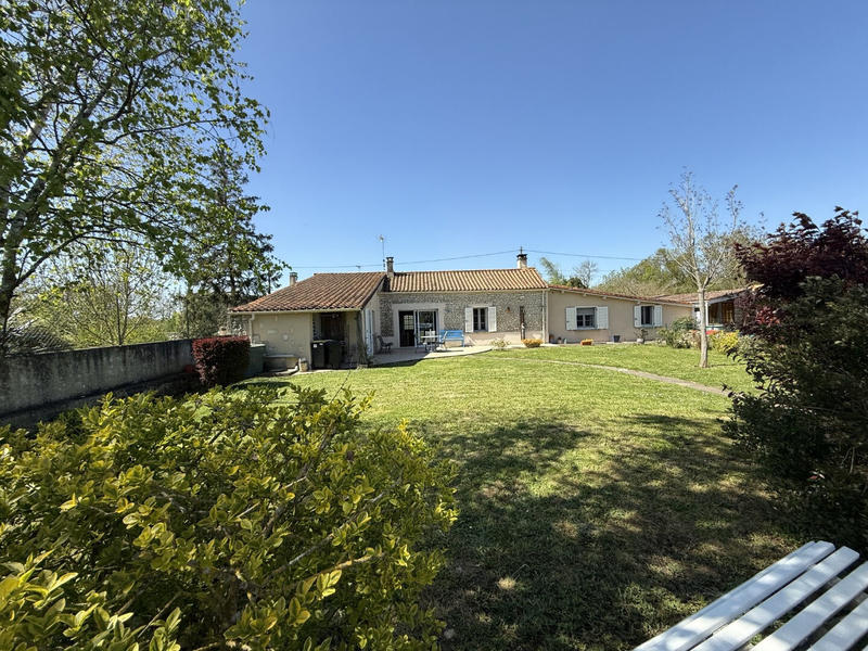 Maison - 96 m² - 4 pièces