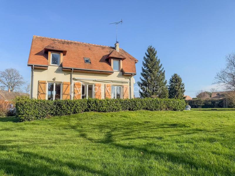 Maison - 96 m² - 4 pièces