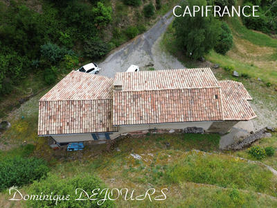 Maison - 137 m² - 4 pièces