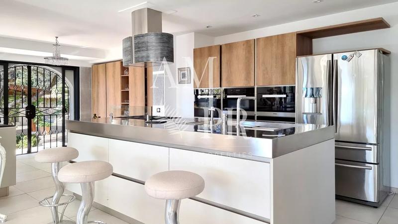 Villa - 404 m² - 10 pièces