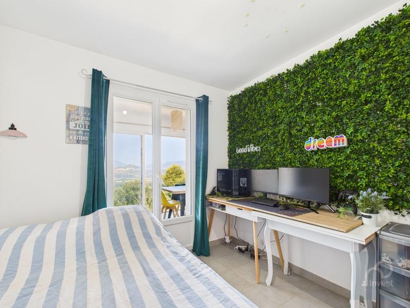 Maison traditionnelle - 116 m² - 4 pièces