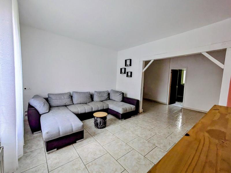 Maison - 99 m² - 5 pièces