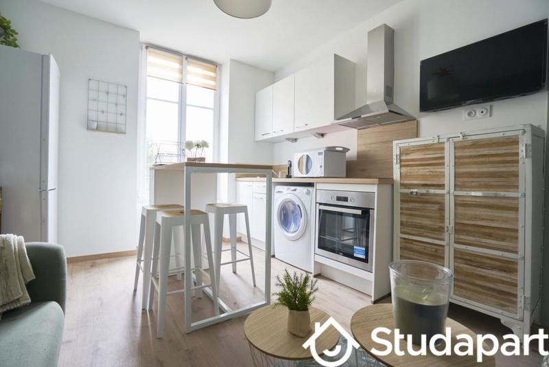 Chambre - 9 m² - 1 pièce