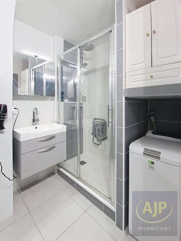 Appartement - 77 m² - 3 pièces