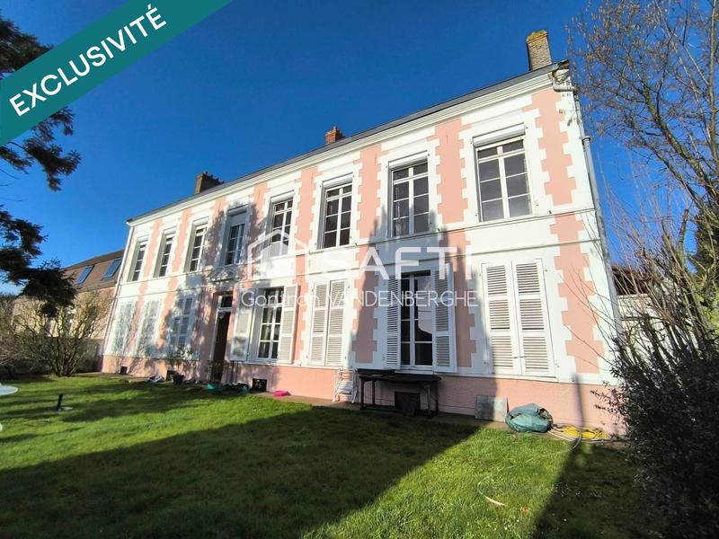Maison - 263 m² - 10 pièces