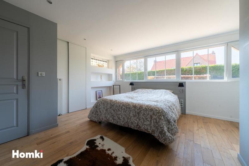 Maison - 181 m² - 7 pièces