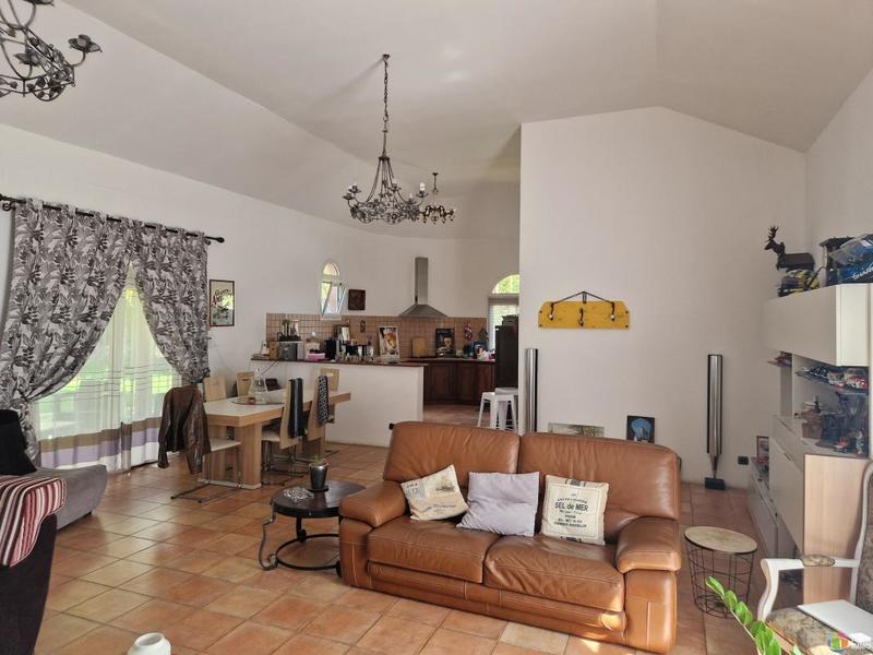 Maison - 141 m² - 4 pièces