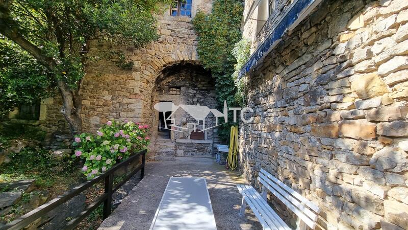 Maison - 206 m² - 9 pièces