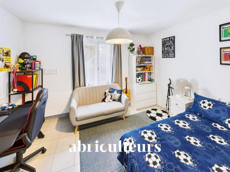 Villa - 261 m² - 12 pièces