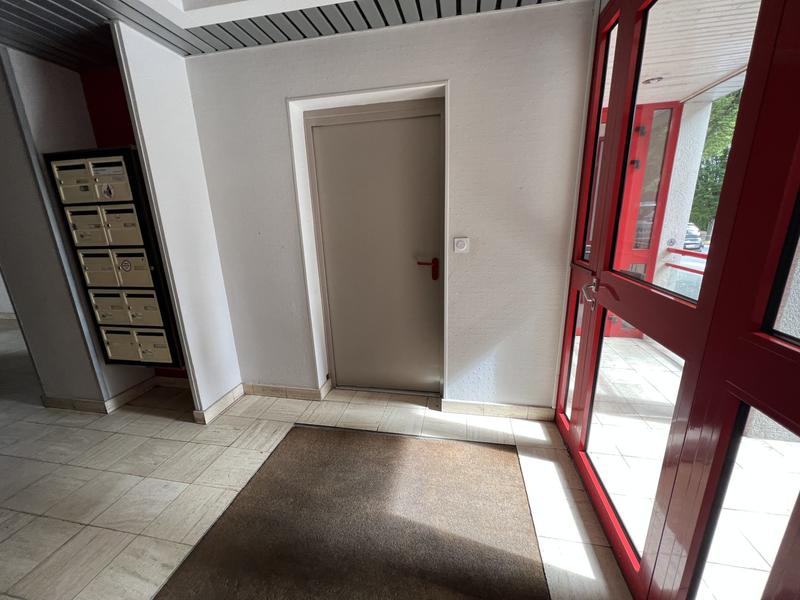 Local d'activités - 124 m²