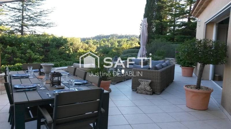 Maison - 195 m² - 6 pièces