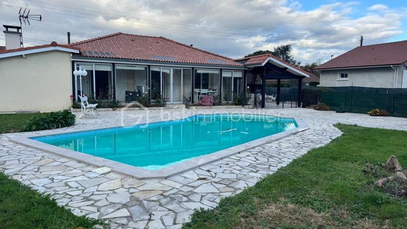 Maison - 95 m² - 4 pièces