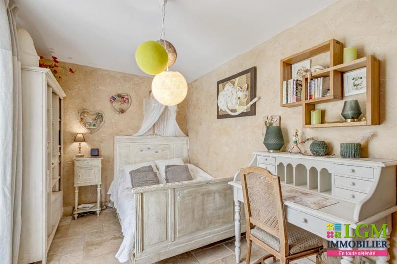 Villa - 250 m² - 9 pièces