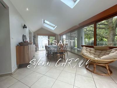 Maison - 162 m² - 8 pièces