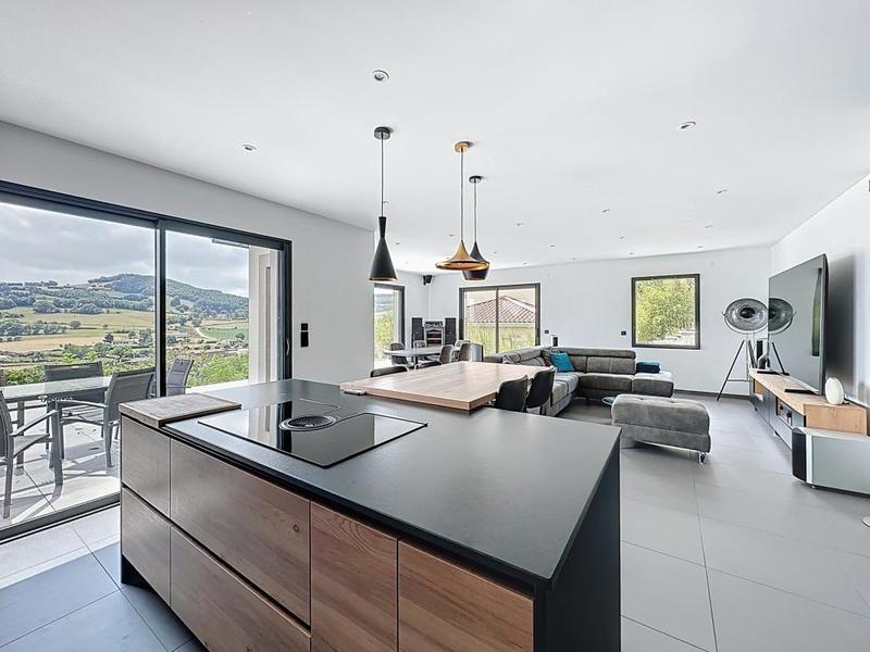 Maison - 132 m² - 5 pièces