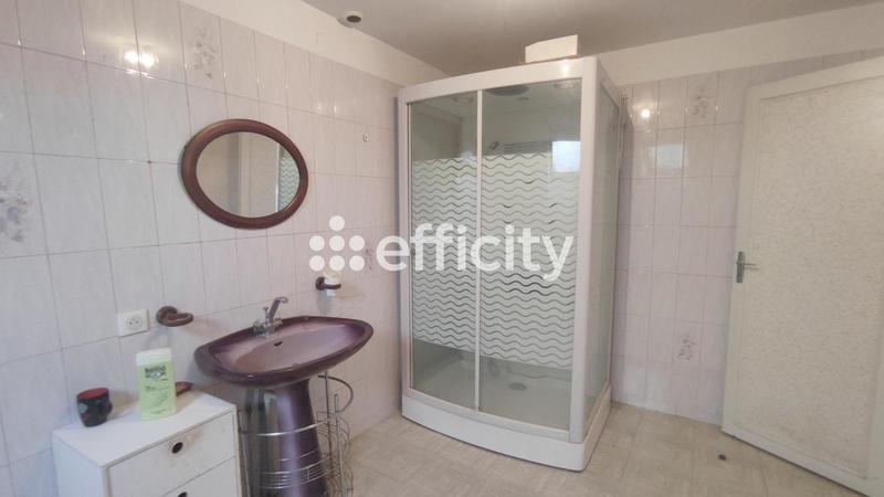 Maison - 185 m² - 8 pièces