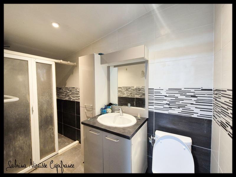 Maison - 195 m² - 8 pièces