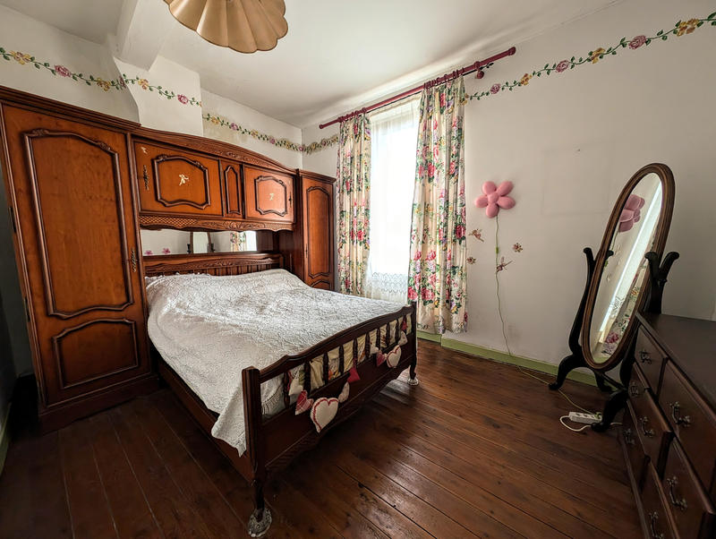 Maison - 280 m² - 5 pièces