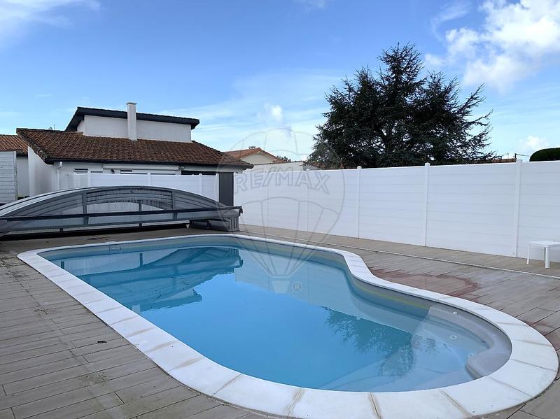 Maison - 105 m² - 6 pièces