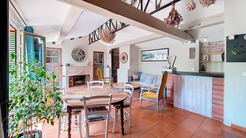 Appartement - 136 m² - 4 pièces