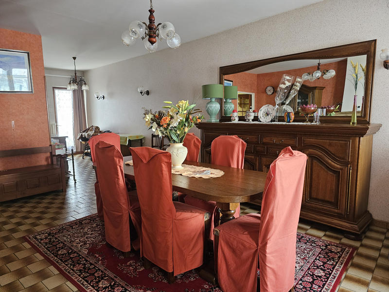 Maison - 220 m² - 7 pièces