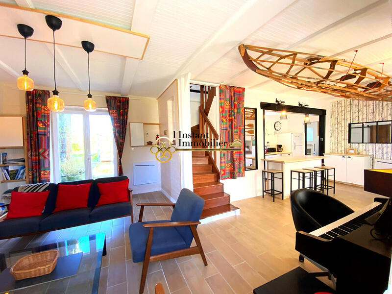 Maison - 130 m² - 8 pièces