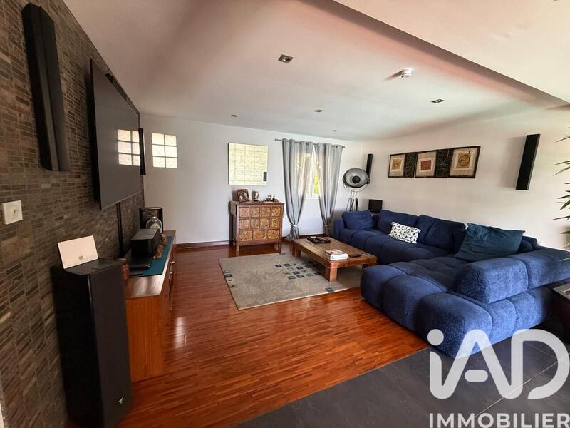 Maison - 200 m² - 4 pièces