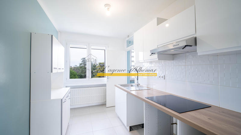 Appartement - 65 m² - 4 pièces