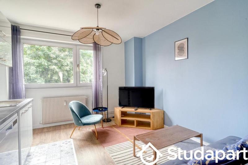 Chambre - 13 m² - 1 pièce